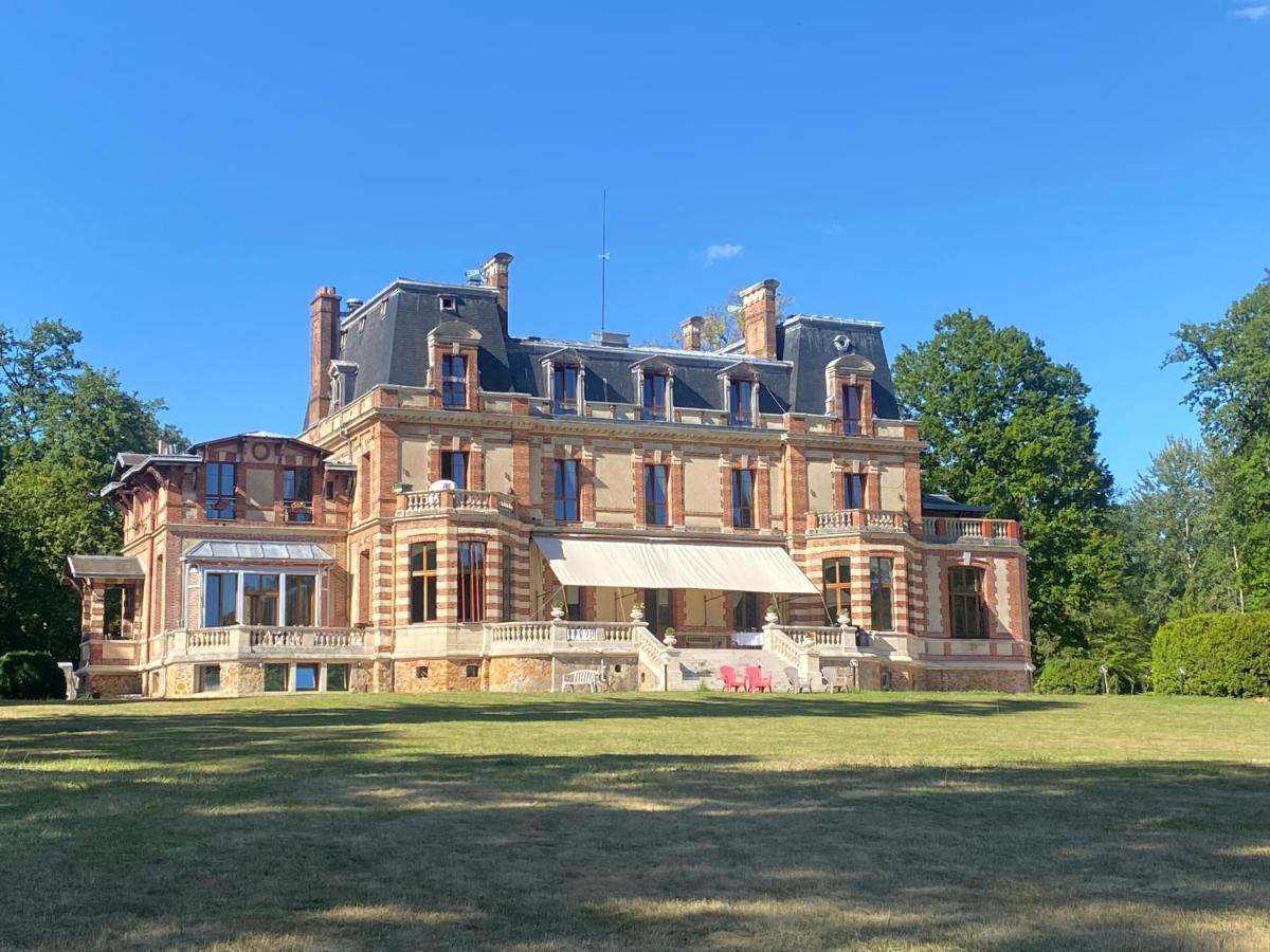 Chateau De Crenille Chaumes-en-Brie Exteriör bild