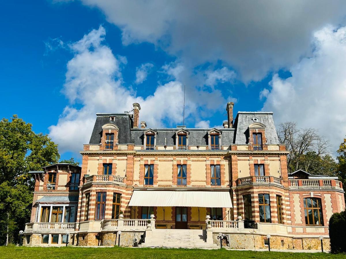 Chateau De Crenille Chaumes-en-Brie Exteriör bild