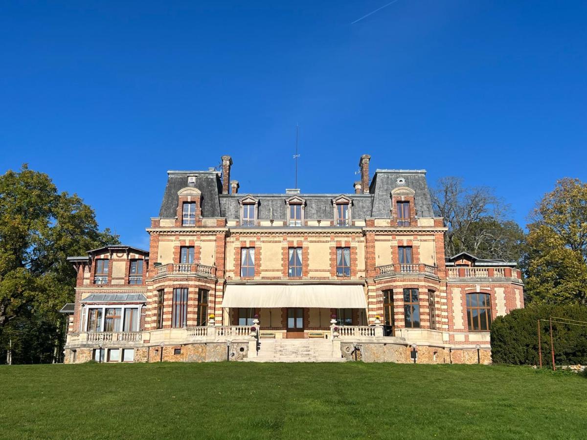 Chateau De Crenille Chaumes-en-Brie Exteriör bild